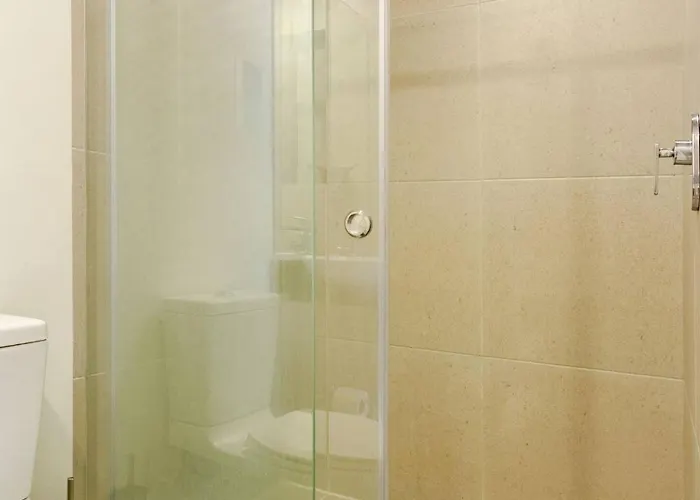 Recámara Baño Vestidor En Residencial Con Alberca